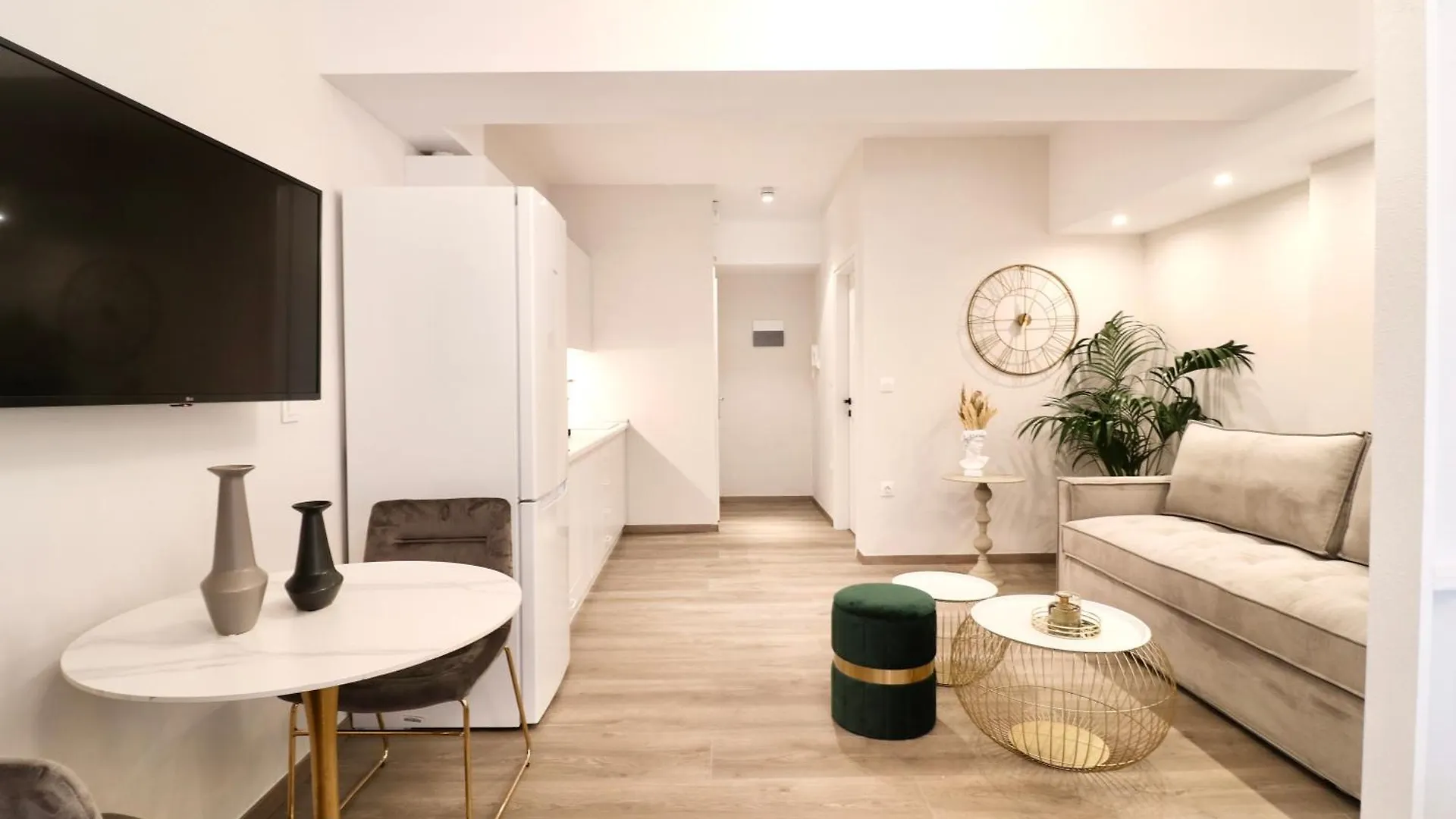 F & B Collection - Central Thessaloniki