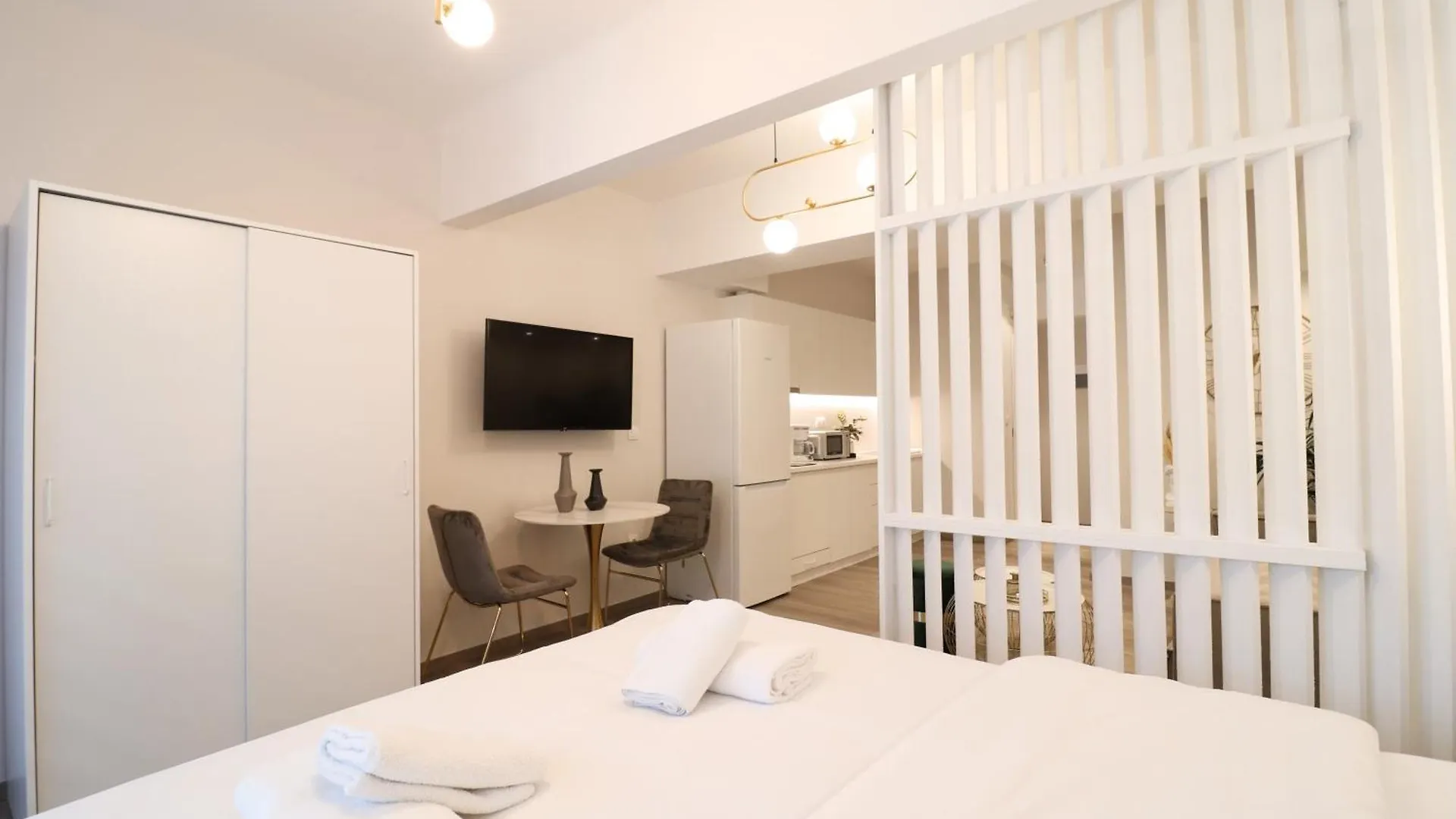 F & B Collection - Central Thessaloniki 0*,  Greece