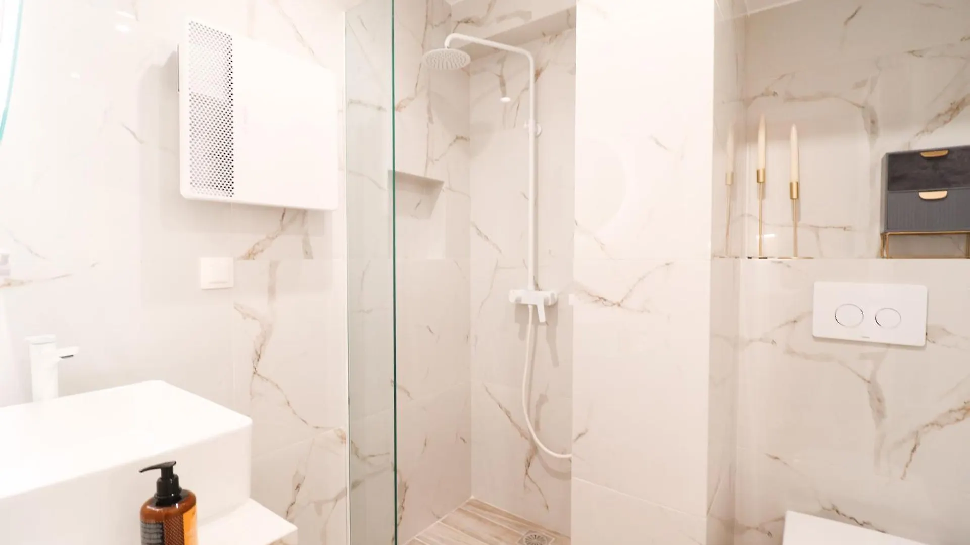Apartment F & B Collection - Central Thessaloniki Greece