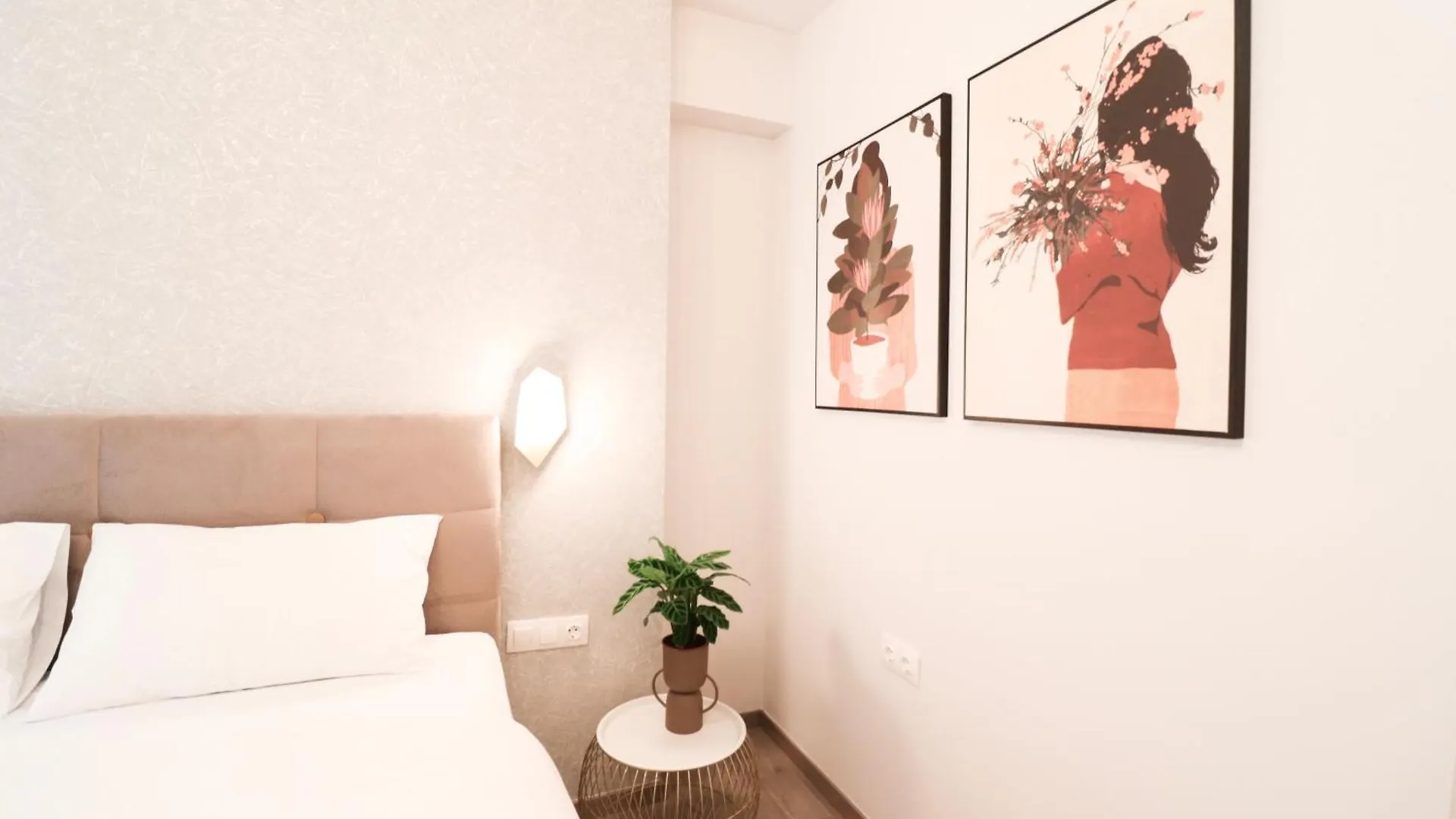 F & B Collection - Central Thessaloniki Apartment